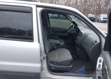 2003 Ford Escape Xlt z USA, uszkodzony, nr VIN 1FMYU931X3KB80592